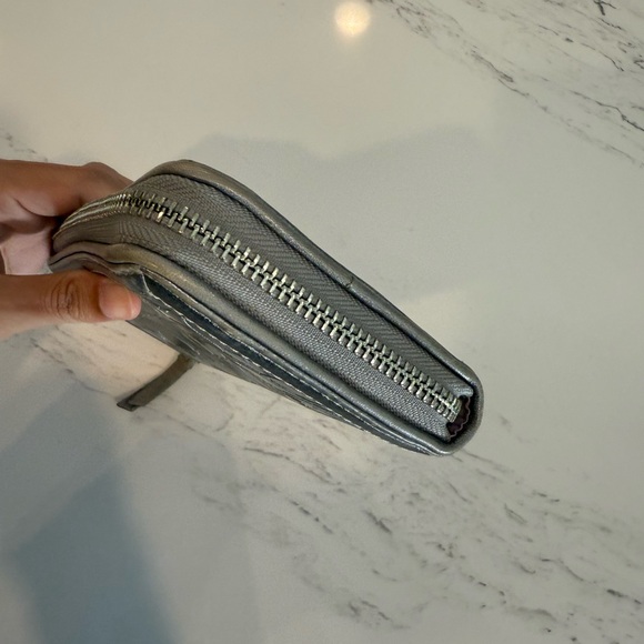 Coach Metallic Zippy Wallet - Picture 4 of 7